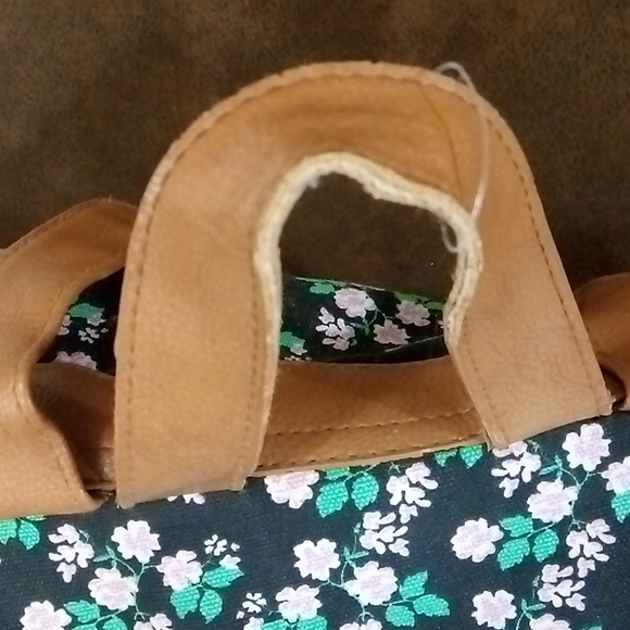 Floral Brooklyn Bound Satchel/Backpack - Picture 8 of 8